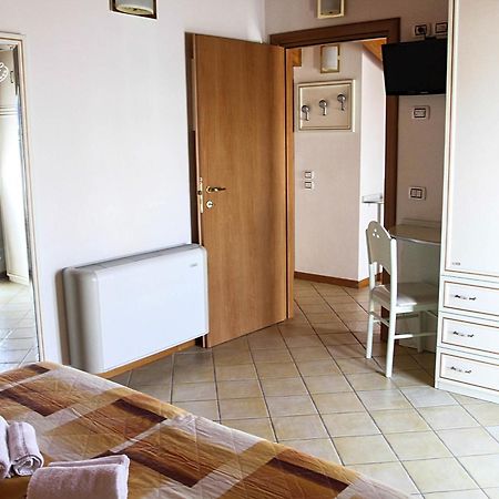Hotel Ariston Misano Adriatico Εξωτερικό φωτογραφία