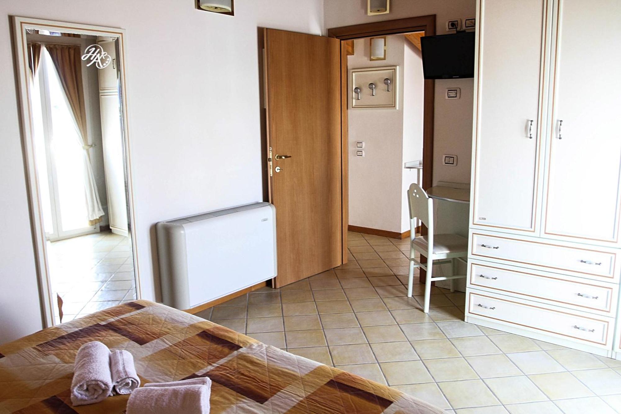 Hotel Ariston Misano Adriatico Εξωτερικό φωτογραφία