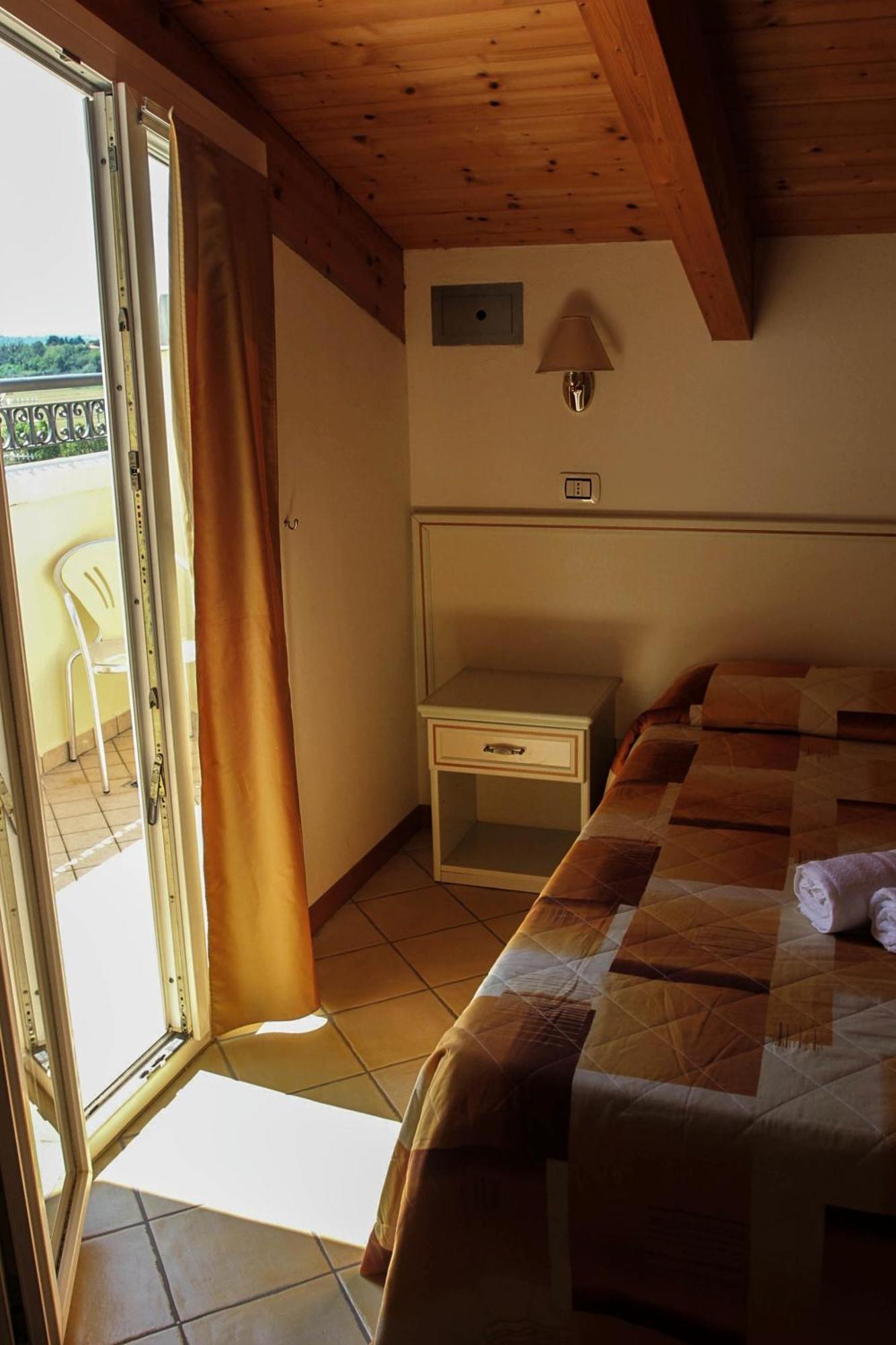 Hotel Ariston Misano Adriatico Εξωτερικό φωτογραφία