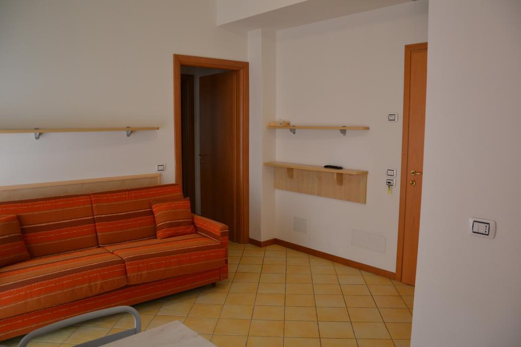 Hotel Ariston Misano Adriatico Εξωτερικό φωτογραφία