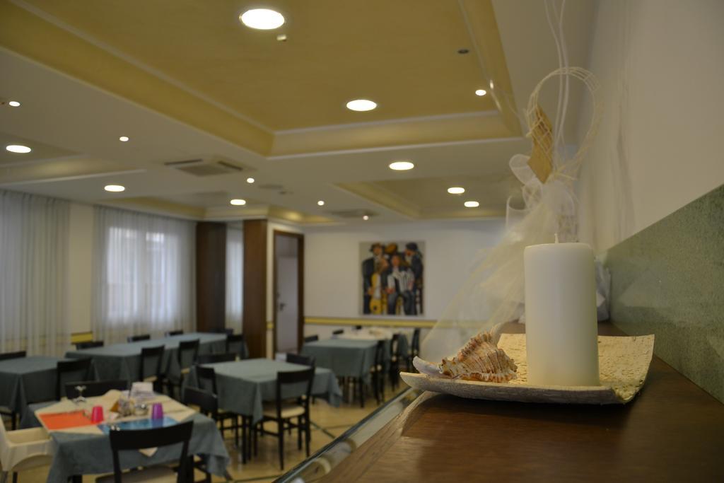 Hotel Ariston Misano Adriatico Εξωτερικό φωτογραφία