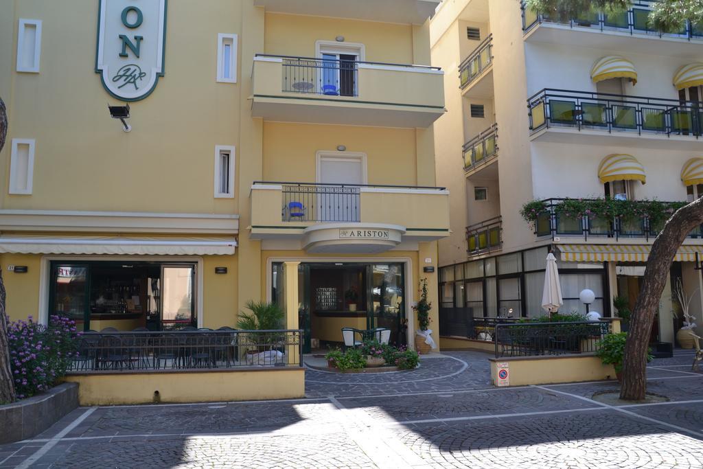 Hotel Ariston Misano Adriatico Εξωτερικό φωτογραφία