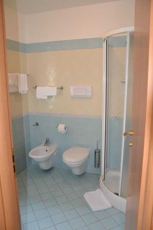 Hotel Ariston Misano Adriatico Εξωτερικό φωτογραφία
