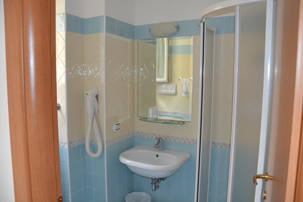 Hotel Ariston Misano Adriatico Δωμάτιο φωτογραφία