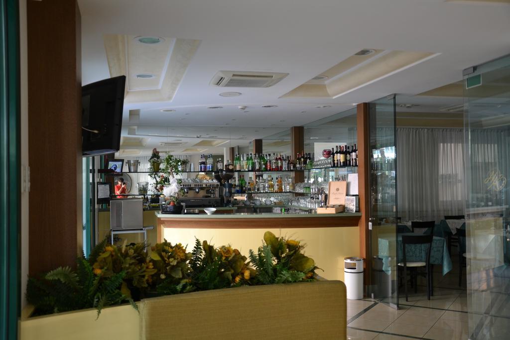 Hotel Ariston Misano Adriatico Εξωτερικό φωτογραφία