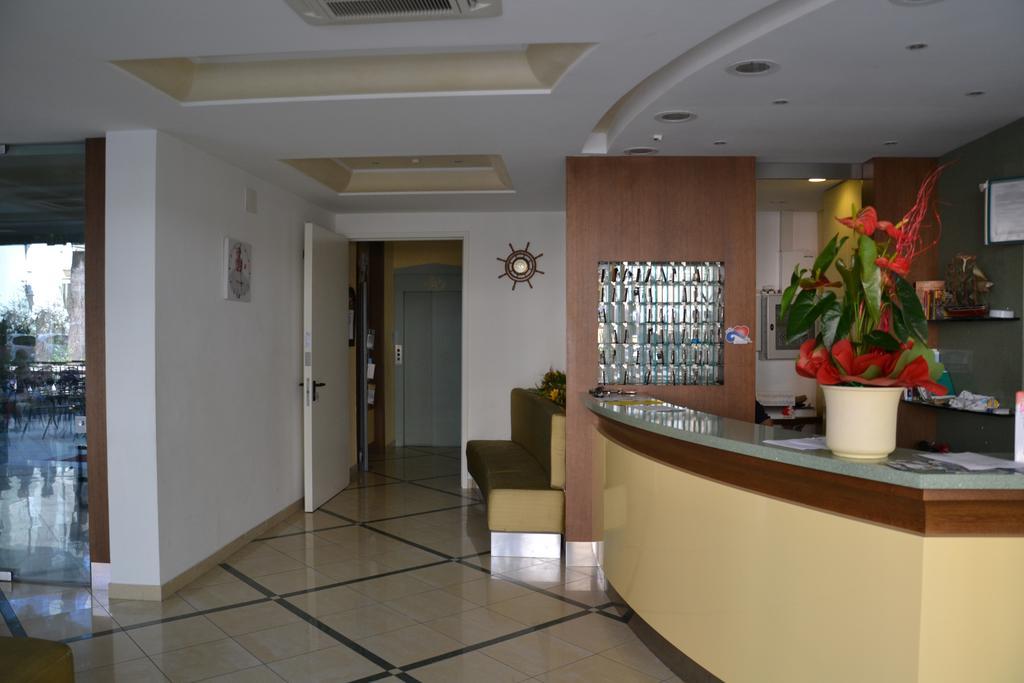 Hotel Ariston Misano Adriatico Εξωτερικό φωτογραφία